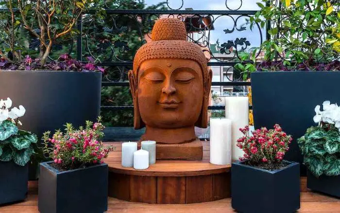 vasos-de-cimento-em-area-externa-compondo-decoracao-estilo-zen